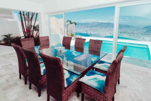 Comedor Selección - 1 of 5
